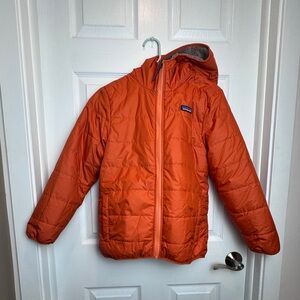 Boys Patagonia puffer jacket size large 12 orange reversible gently used